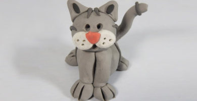 gato hecho en plastilina